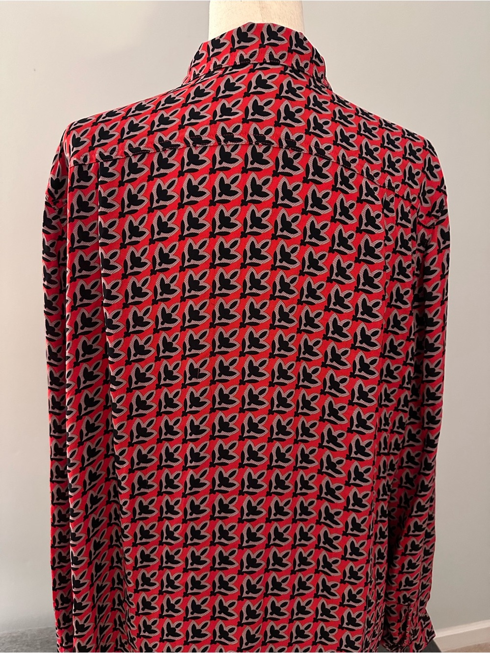 Red/Black Geometric Print Button-Down Blouse - LOFT XL - Picture 3 of 5